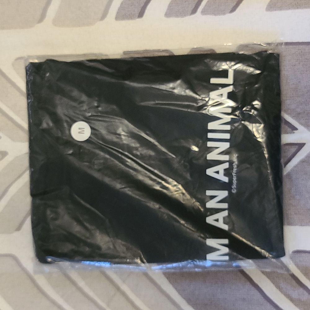 SUPERFRESH CLOTHING NWT UNISEX MEDIUM